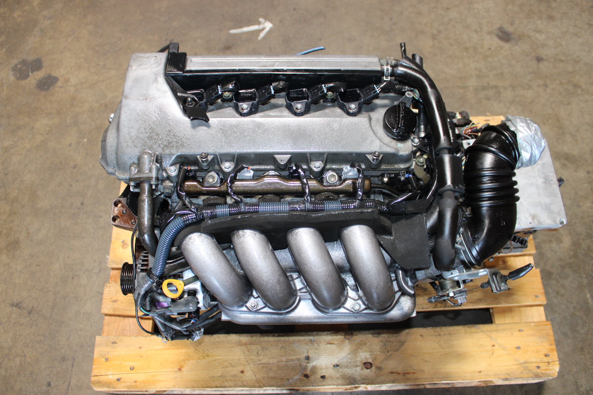 JDM Toyota Celica GTS 1.8L 2ZZ Engine & Manual 6 Speed Transmission