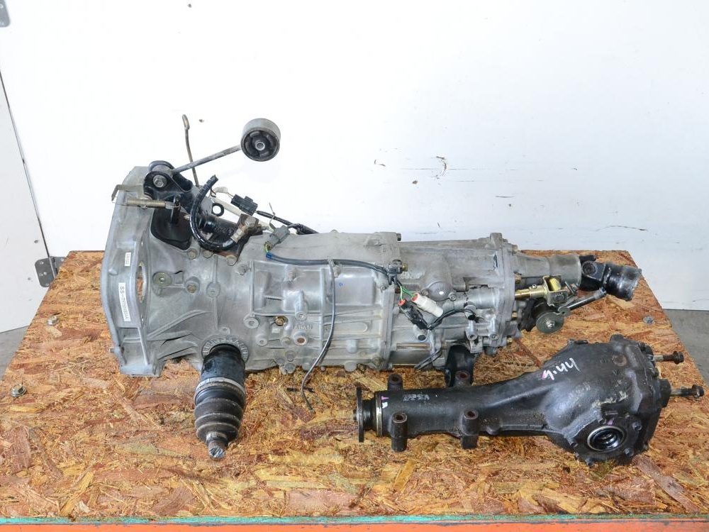 2002-2005 Subaru Impreza WRX Manual Transmission AWD with Rear Differential JDM LOW MILE: Image 3