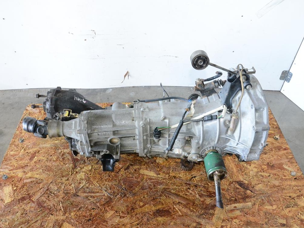 2002-2005 Subaru Impreza WRX Manual Transmission AWD with Rear Differential JDM LOW MILE: Image 4