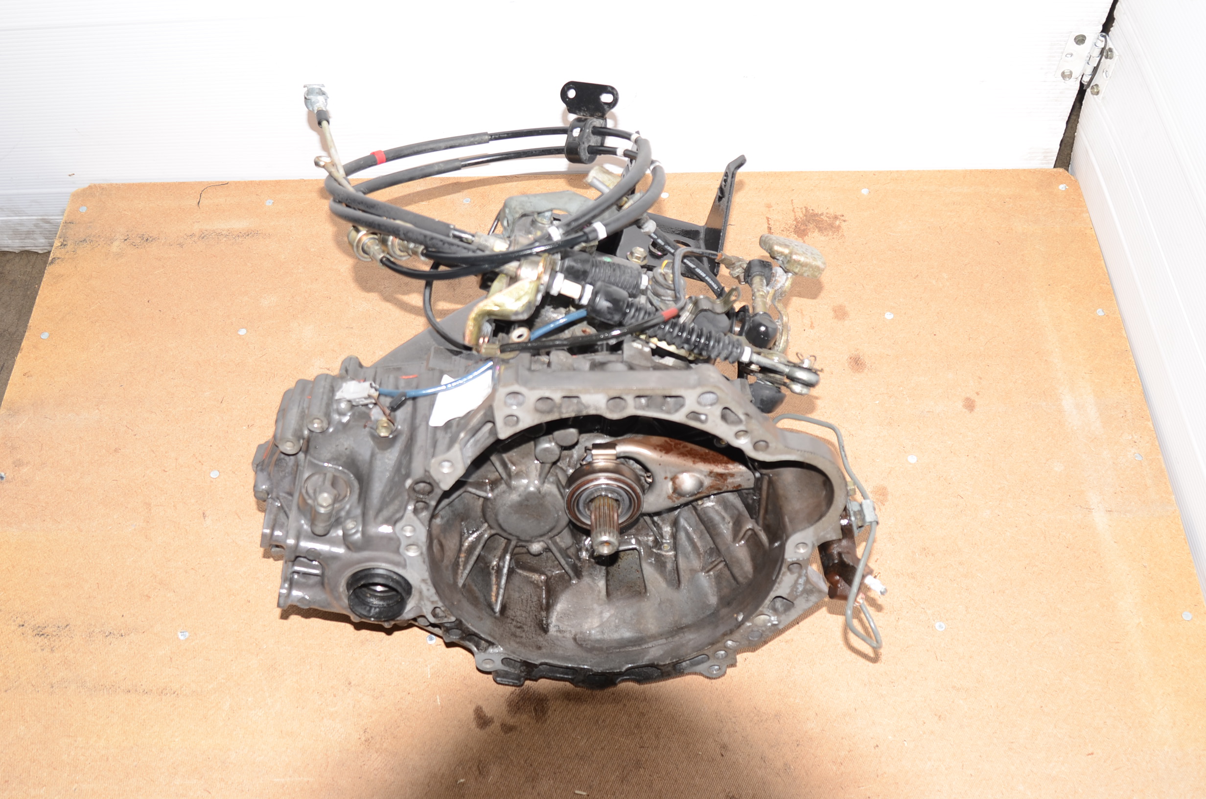 2000-2005 TOYOTA CELICA GTS 6 SPEED MANUAL TRANSMISSION